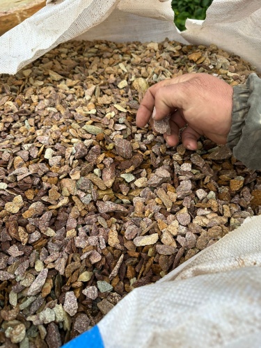 Златолит персиковый декоративная каменная крошка купить в Чите