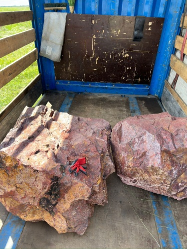 Ландшафтные глыбы красно-фиолетовые 200-1000 килограмм купить в Чите