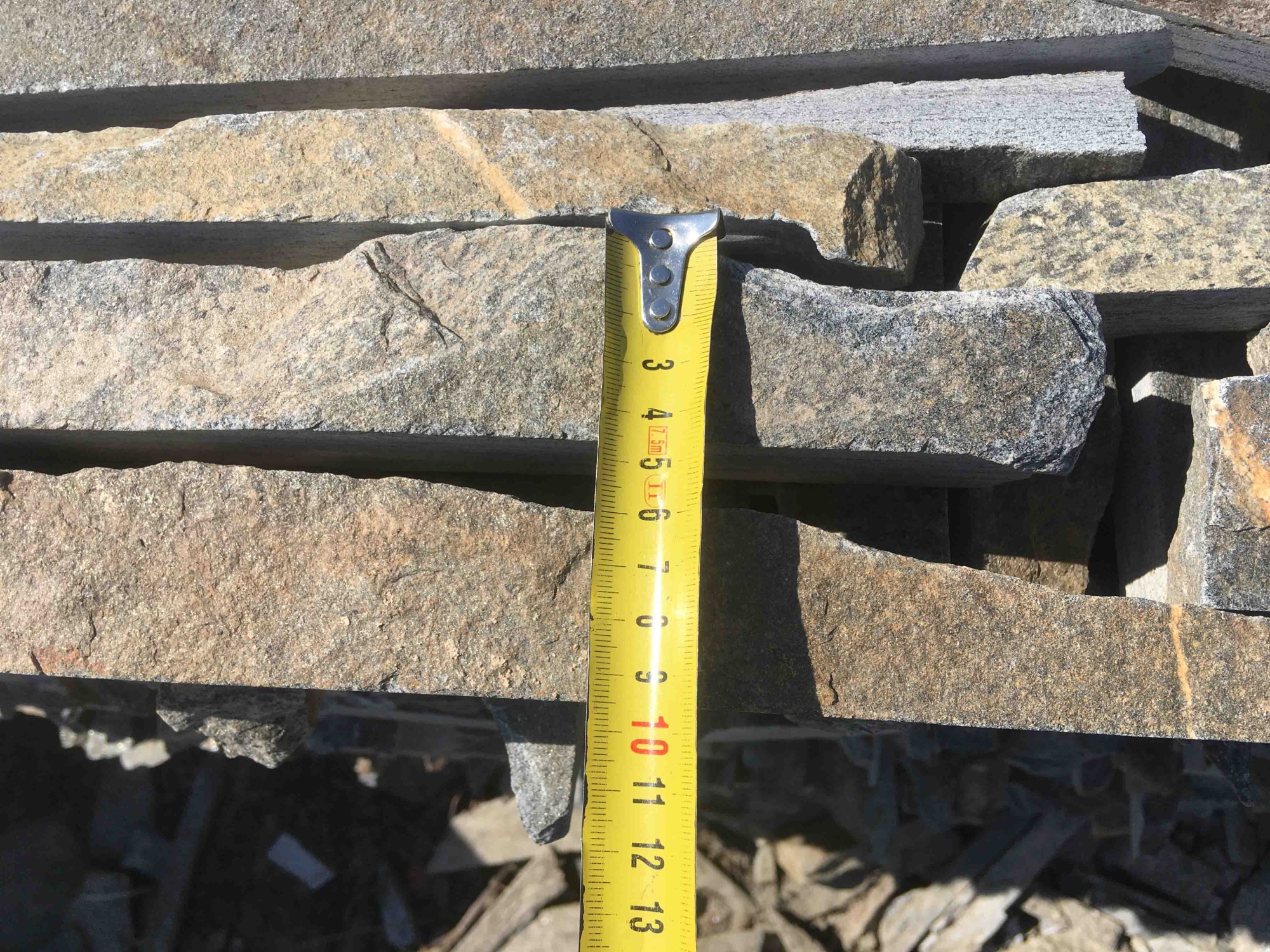 Горбушка златолит мультиколор для облицовки купить в Чите