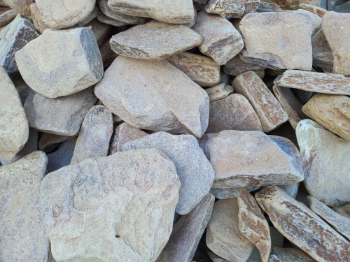 Златолит жёлтый, жёлто-зелёный глыбки и валуны для ланшафтного дизайна купить в Чите