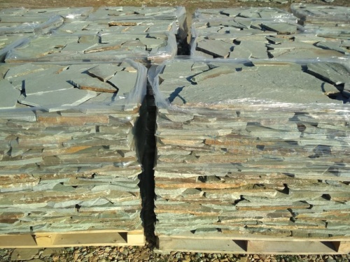 Плитняк златолит зелёный для цоколя, отмостки купить в Чите