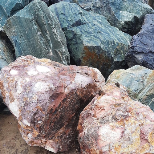 Ландшафтные глыбы красно-фиолетовые 200-1000 килограмм купить в Чите
