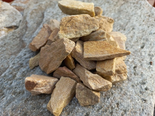 Златолит жёлтый декоративная каменная крошка купить в Чите