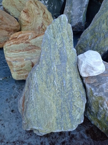 Златолит жёлтый, жёлто-зелёный глыбки и валуны для ланшафтного дизайна купить в Чите