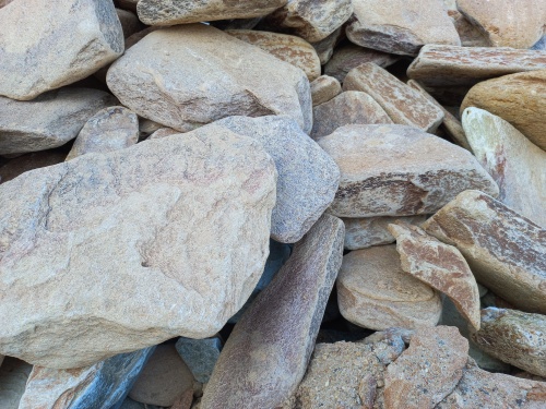 Златолит жёлтый, жёлто-зелёный глыбки и валуны для ланшафтного дизайна купить в Чите