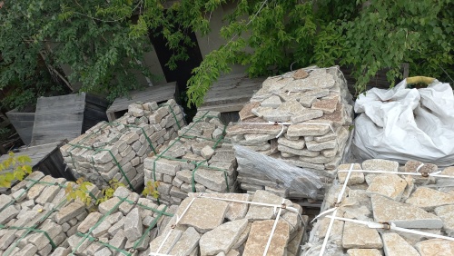 Гранитный плитняк галтованный для парковки купить в Чите