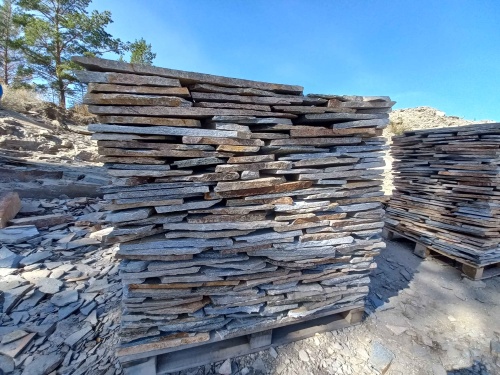 Плитняк златолит серебристый для фасада купить в Чите