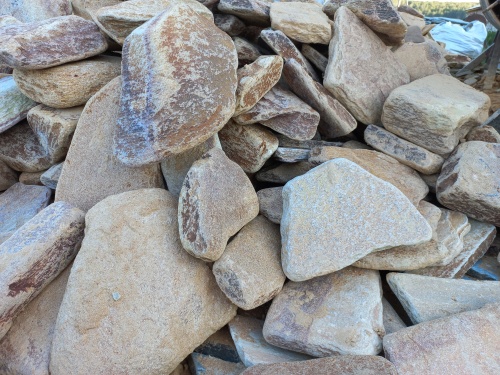 Златолит жёлтый, жёлто-зелёный глыбки и валуны для ланшафтного дизайна купить в Чите