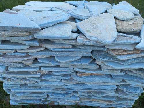 Плитняк златолит зелёный галтованный для цоколя купить в Чите