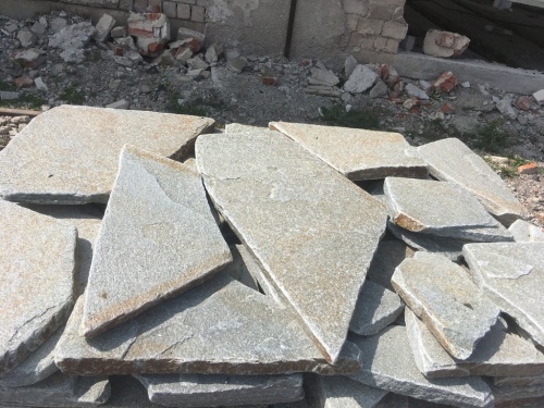 Златолит серебристый галтованный для лестниц купить в Чите